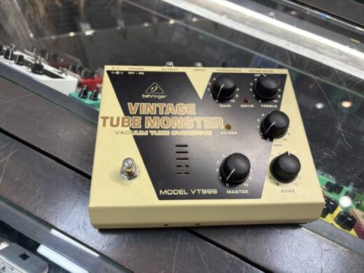 Gear Hunter | Behringer - VT999